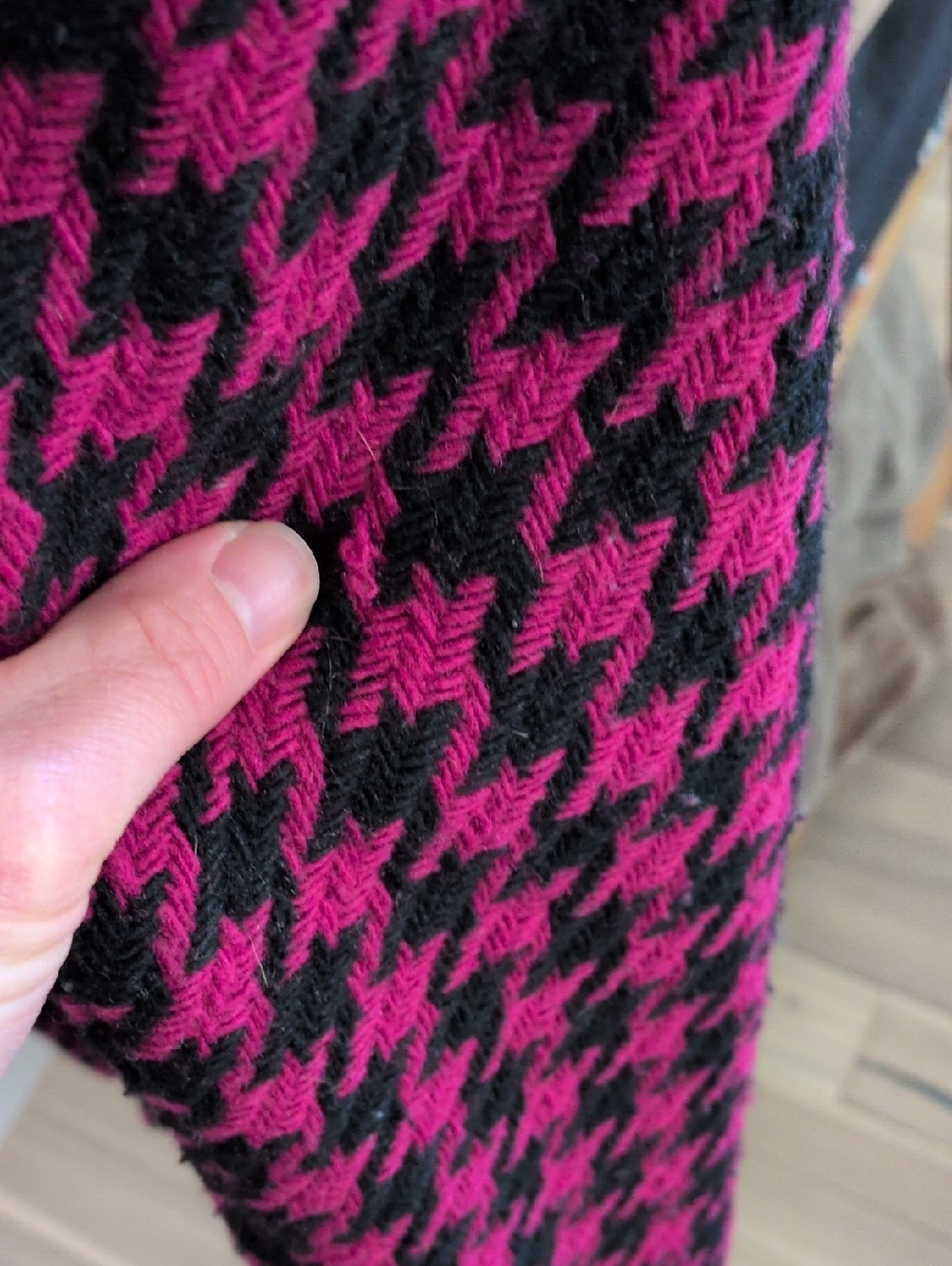 Women's Houndstooth Long Coat in Magenta and Black - Express Circa 2008- XS - Picture 9 of 9
